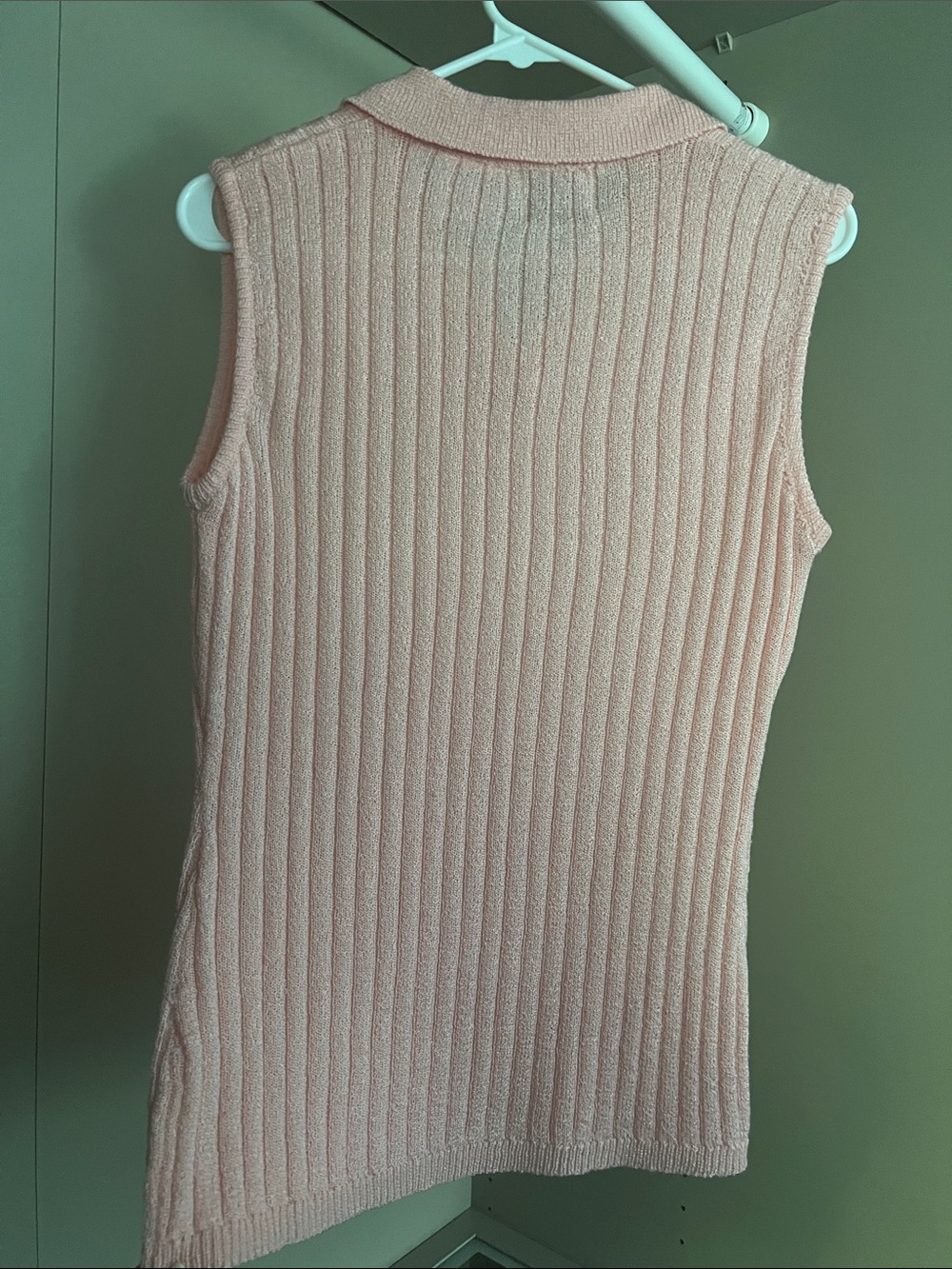 Rest & Relaxation • Vintage • Women’s M • Sleeveless Ribbed Polo Tank Top - Pink - Picture 5 of 5